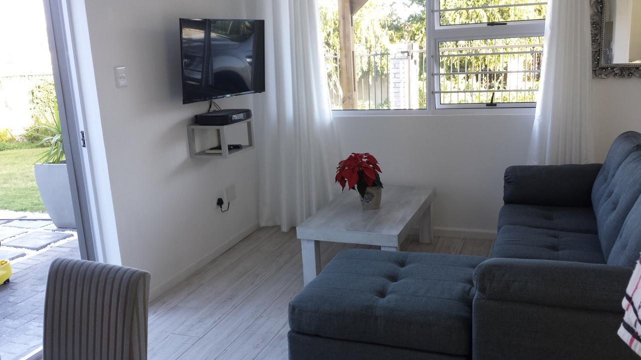 29 Carissa Street Lägenhet Somerset West Exteriör bild
